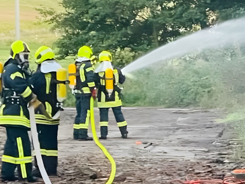 Übungseinsatz am Sägewerks-Lagerplatz